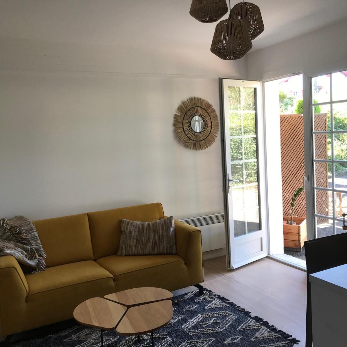 Charming Place Ideally Located Apartment *